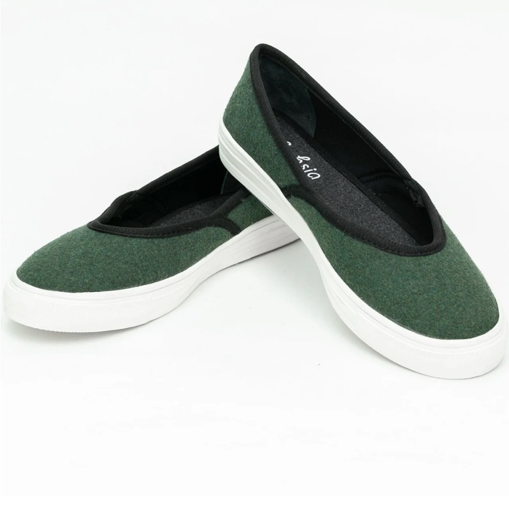 Fuchsia Crossover Green Merino Wool Slip On Casual Sneaker Flats Womens Sz 10